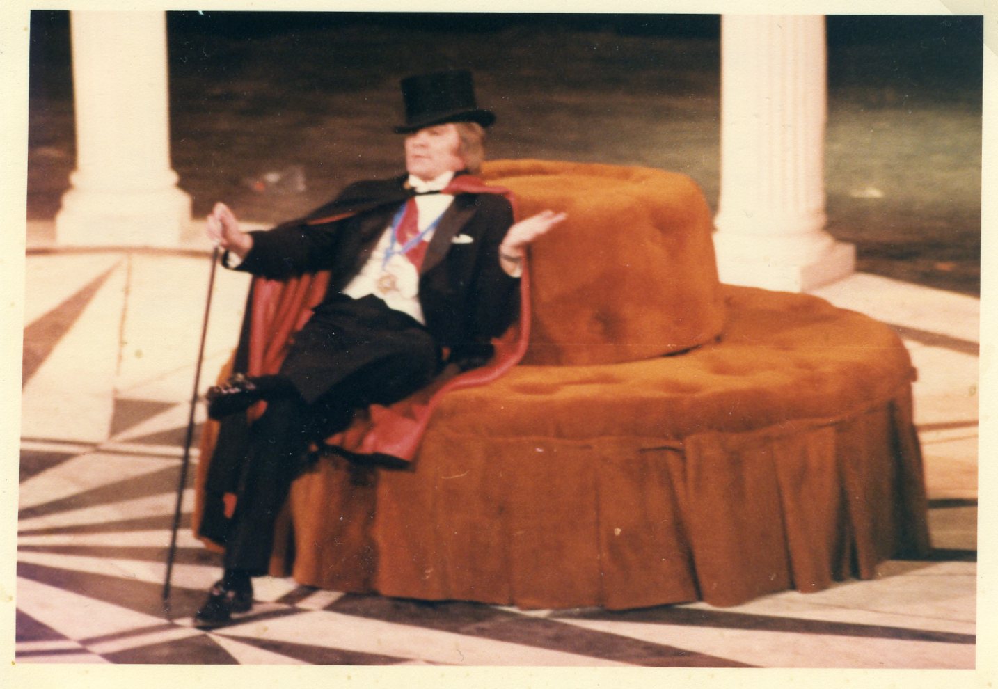 Gordon MacBain as Danilo