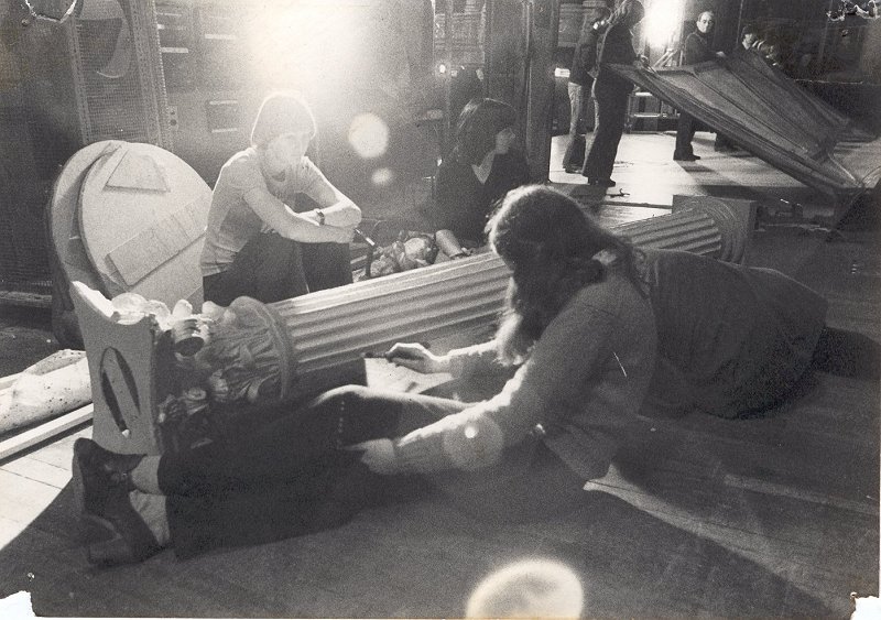 GRP Pillars at the King's Theatre for Merry Widow in 1979 - Linda Callan (prompt) is in the middle of the 3 girls.