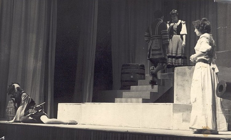 Yeoman of the Guard at the Eastwood Theatre in 1978.The front end of the cannon is visible on the right, which fired a small ball across the audience - much to their surprise - accompanied by a loud bang as it used pyrotechnics!Includes Chris Jukes and Lewis MacDonald.