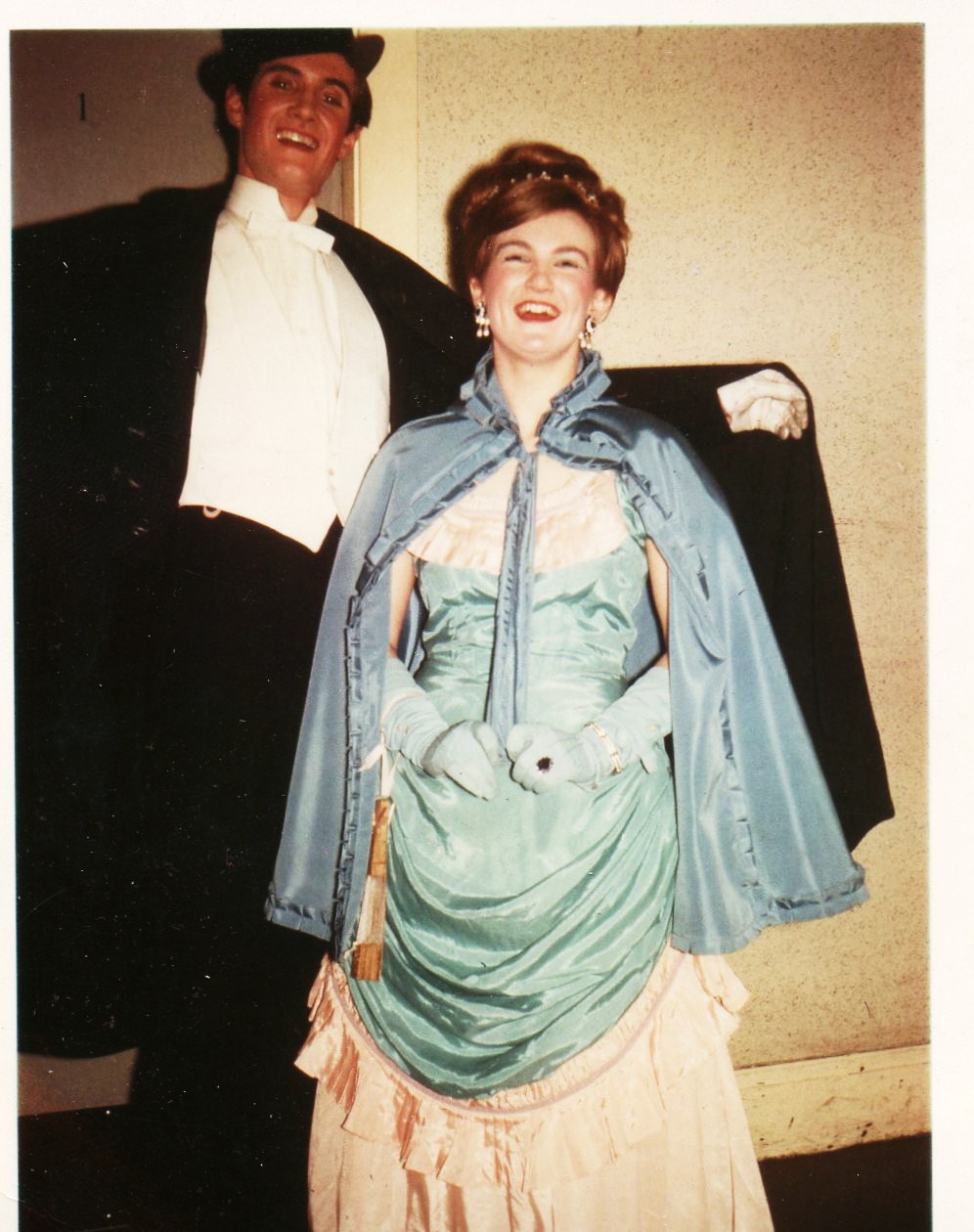 Helen_McArthur_(Adele)_and_Peter_Morrison_(Falke).jpg